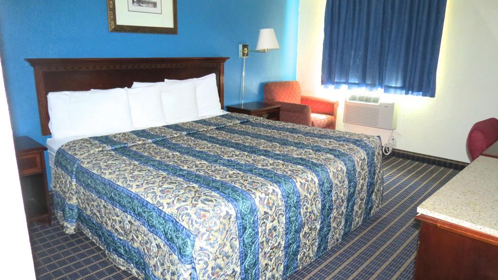 Budget Host Airport Inn Waterville Δωμάτιο φωτογραφία